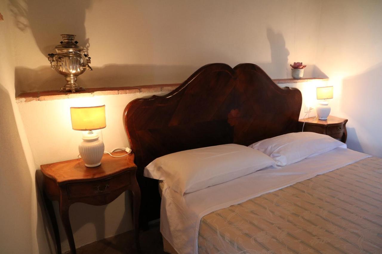 Antichi Casali Hotel Кастел дел Пиано Екстериор снимка