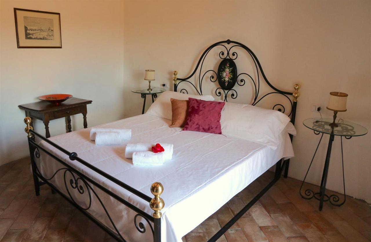 Antichi Casali Hotel Кастел дел Пиано Екстериор снимка