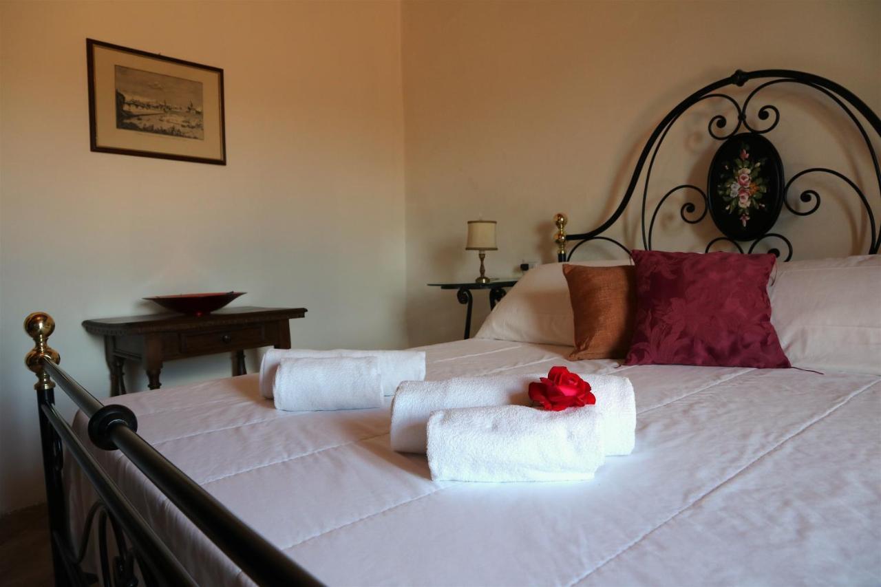 Antichi Casali Hotel Кастел дел Пиано Екстериор снимка
